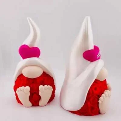 Rose Beard Gnome - Valentines Day / Romantic Gift - 3D Printed
