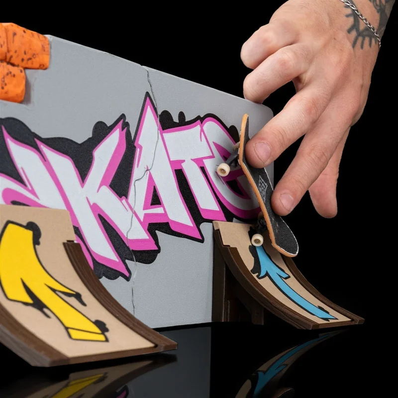 Finger Skate/Skating Park - 3D Printed Graffiti Wall